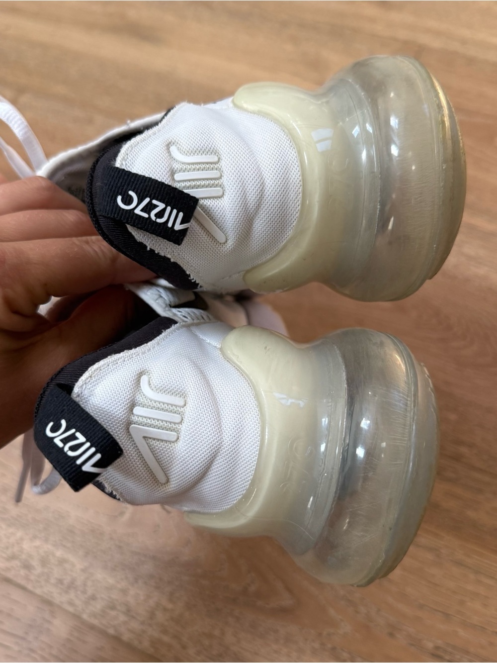 Nike White & Black Air 270 Running Sneakers Women’s Size 9 - Picture 10 of 10